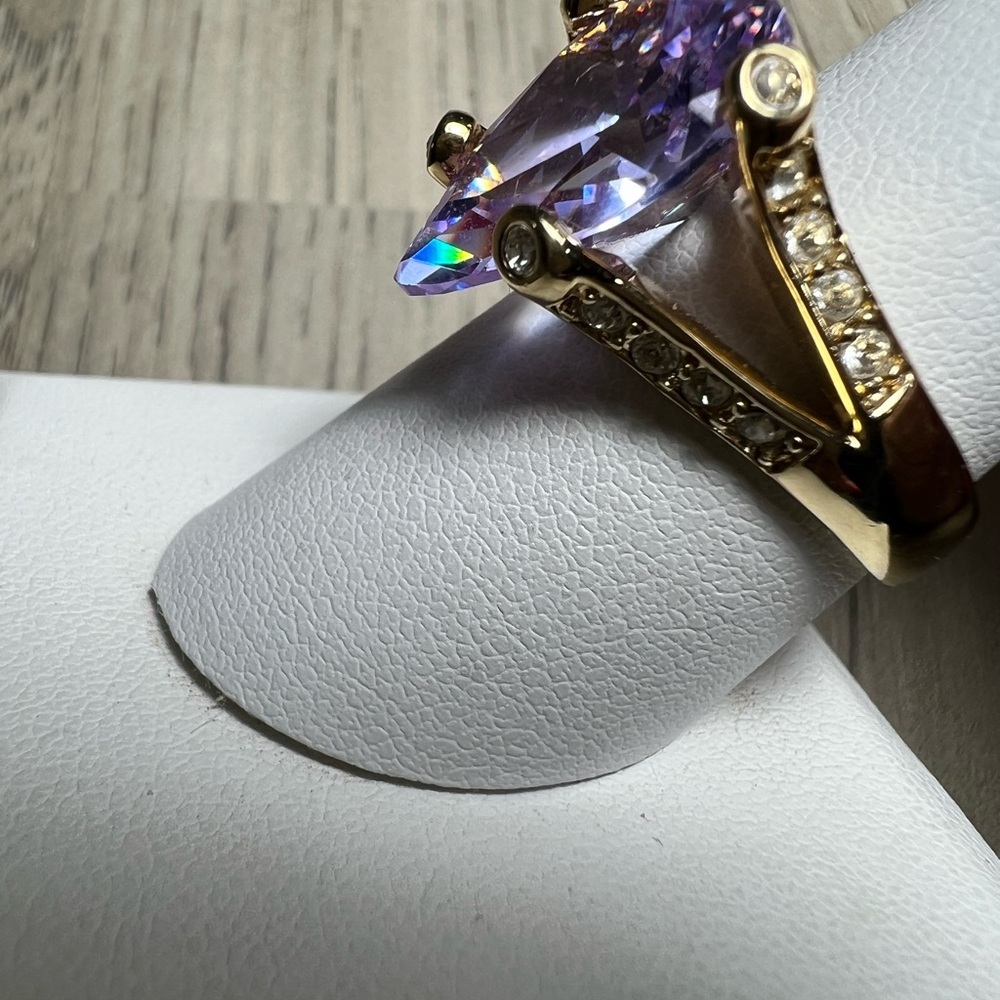 Nolan Miller Glamour Collection Purple Pear Cut Crystal Ring Size 9 - Picture 3 of 7
